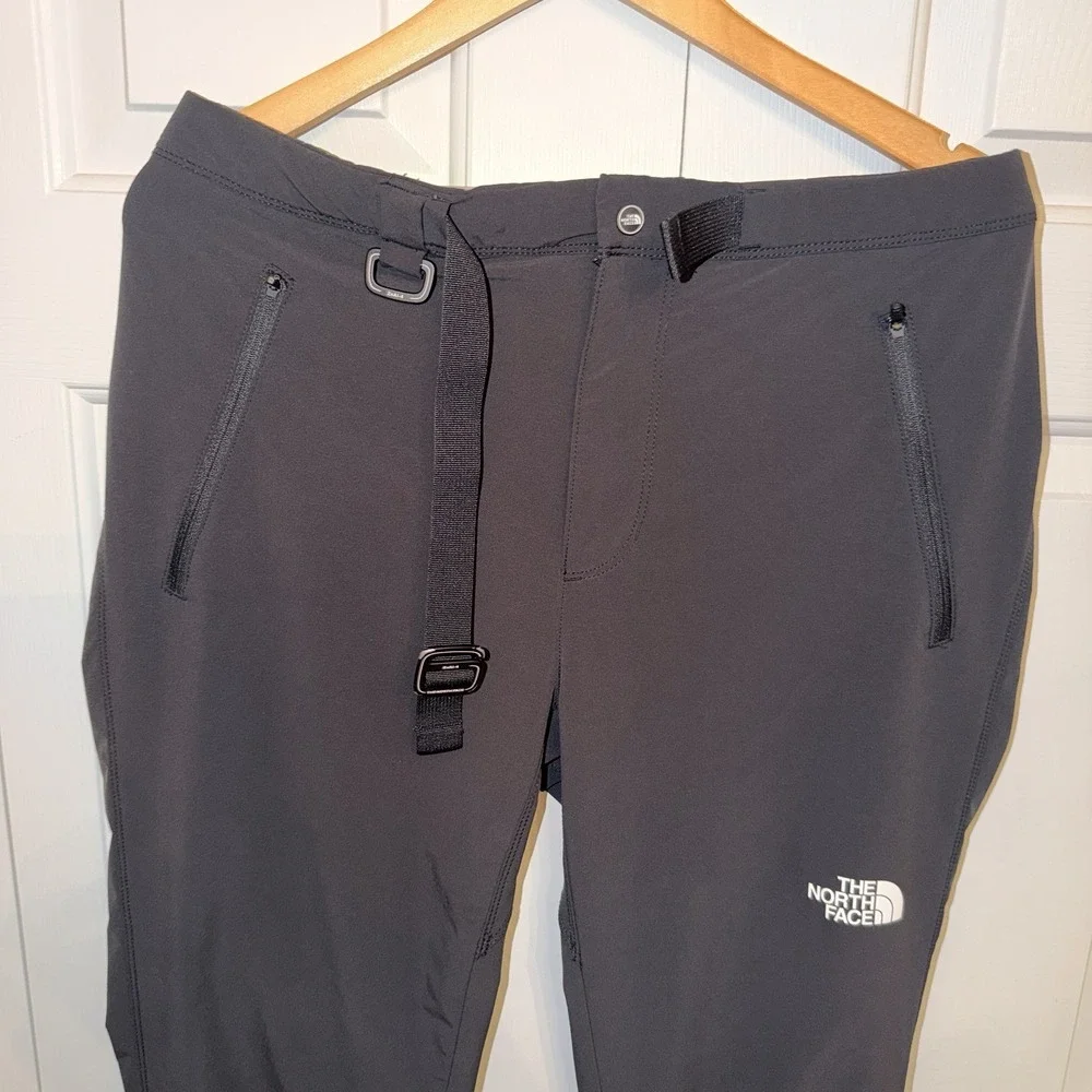 The North Face Men's Paramount Flashdry Soft Shell Pants Size Med/Regular